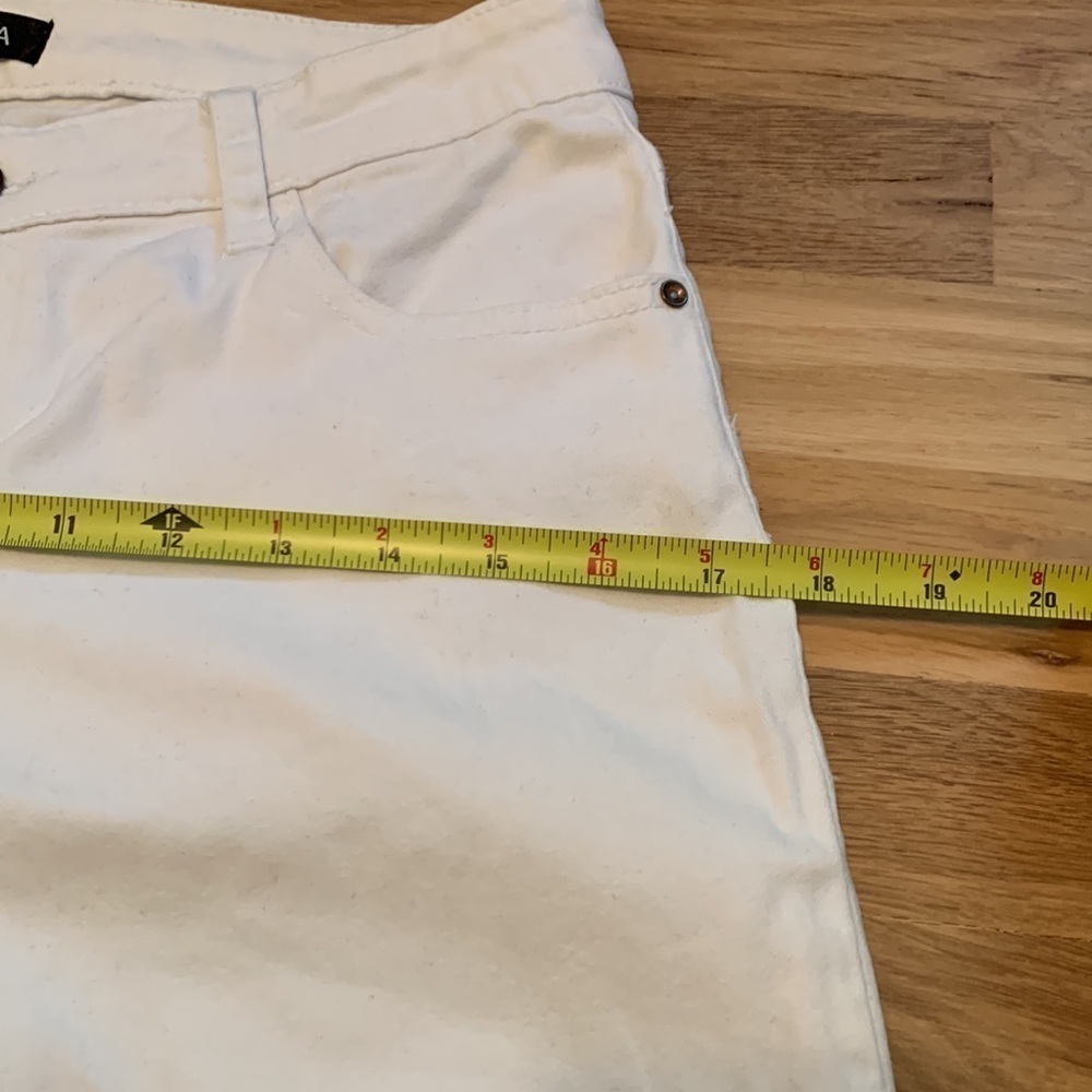 Generra Cuffed Capri White Jeans Pants Junior’s 5 - Picture 8 of 13